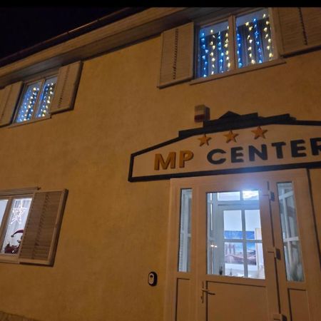 Mp Center Maganszallas Miskolc Eksteriør billede