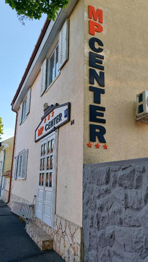 Mp Center Maganszallas Miskolc Eksteriør billede