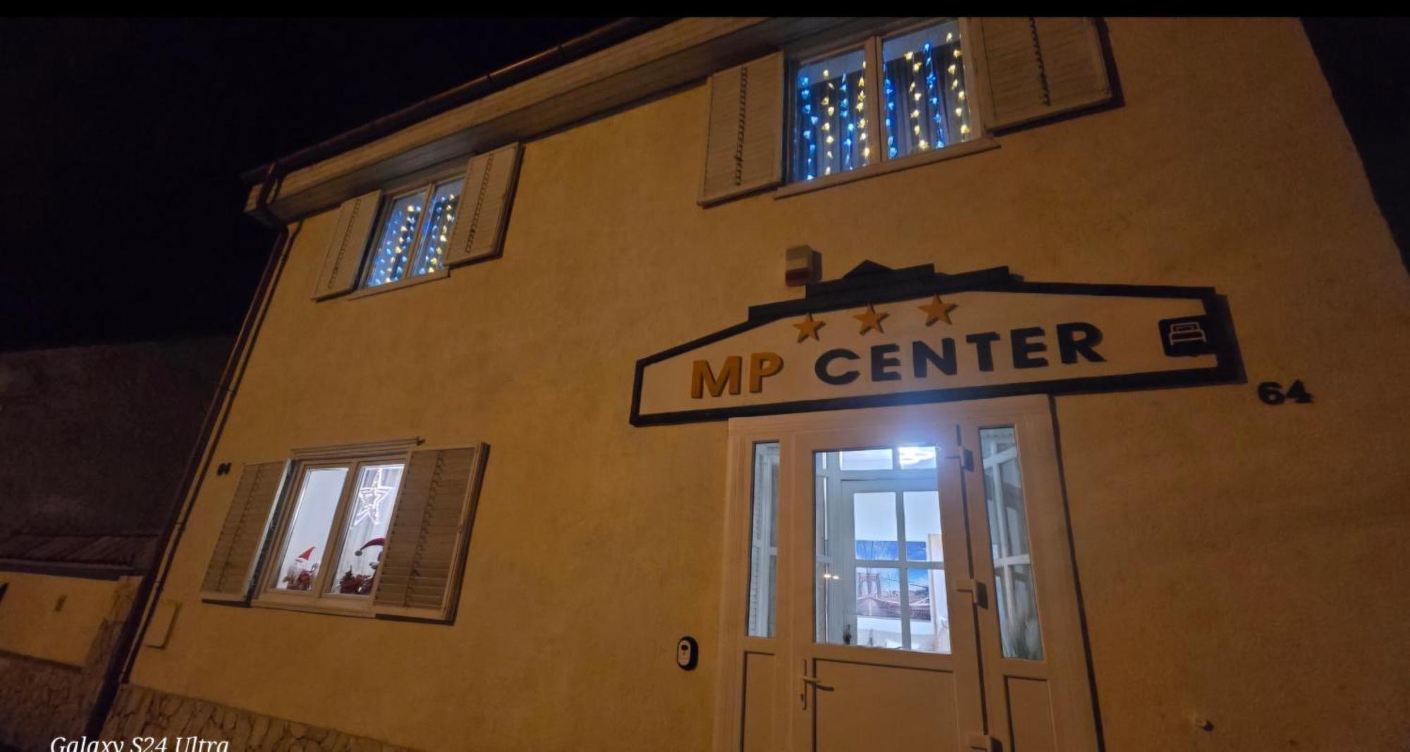 Mp Center Maganszallas Miskolc Eksteriør billede